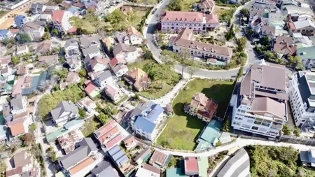 Quỹ đất hiếm 3800m2 hai mặt tiền đường chính ngay trung tâm p9 đà lạt