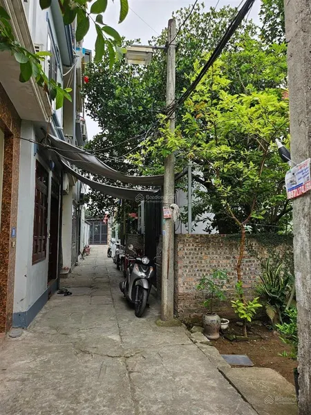 Rẻ nhất long biên bán gấp mảnh đất ngọc thụy bồ đề dt 42m2. mt 3.5m đường trước 2.5m