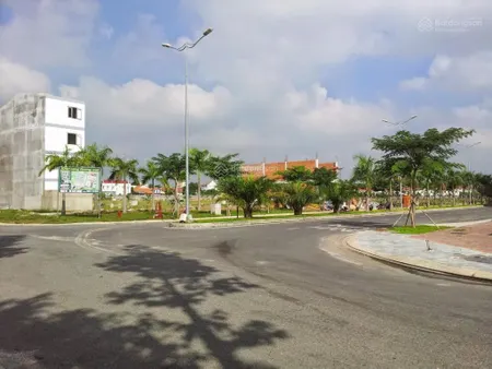 Chính chủ bán lỗ lô đôi 617 núi thành gần chợ, đối diện công viên, 2 mặt tiền