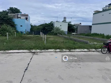 Bán đất cam ranh giá rẻ dt 100m2 mt 5m gần sân bay và dự án vin group tiềm năng cao sẵn sổ đỏ