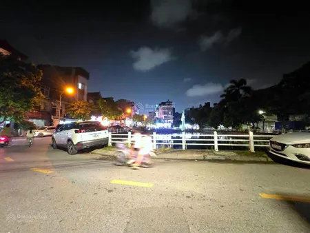 Bán đất phố vũ xuân thiều 68m2, ô tô thông, kinh doanh sổ vuông vắn, 15 tỷ, mt khủng