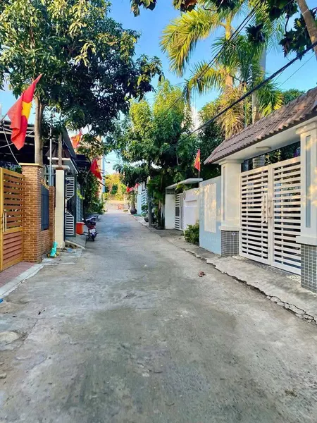 Chủ bán đất Xã Long Hải TPHCM . Cách biển 2km .