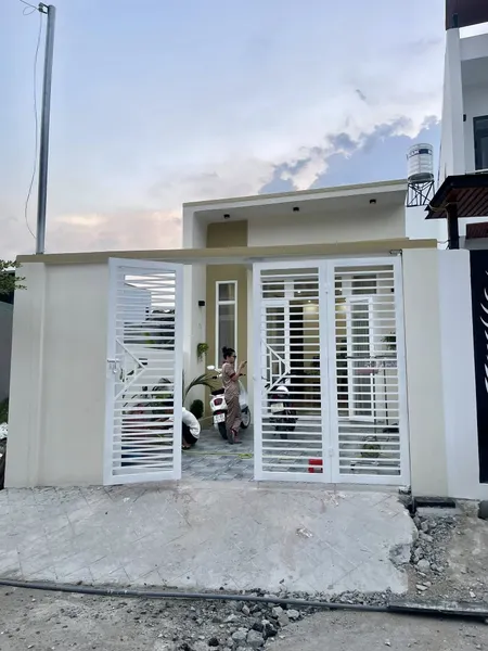 NHÀ CẤP 4 GẦN TRẢNG DÀI BIÊN HÒA GIÁ RẺ MỚI XÂY
