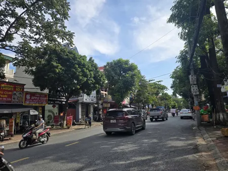 Bán nhà 2 tầng. Diện tích đất 79m. Cạnh viện 10. Mặt đường lý thường kiệt thị cầu bắc ninh. Phường vũ ninh bắc ninh