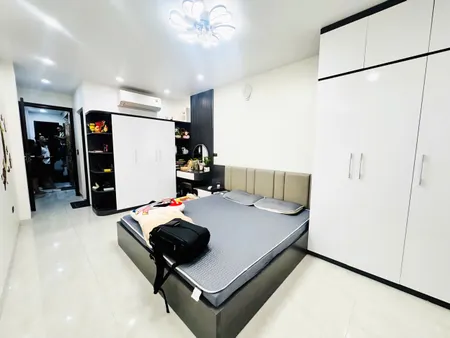 Lô góc Hoàng Hoa Thám, 2 mặt thoáng, 10m ra ô tô – 11 tỷ