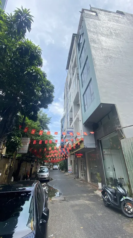 Bán nhà 170m² ngang 3,7m giá 38 tỷ Phường Láng
