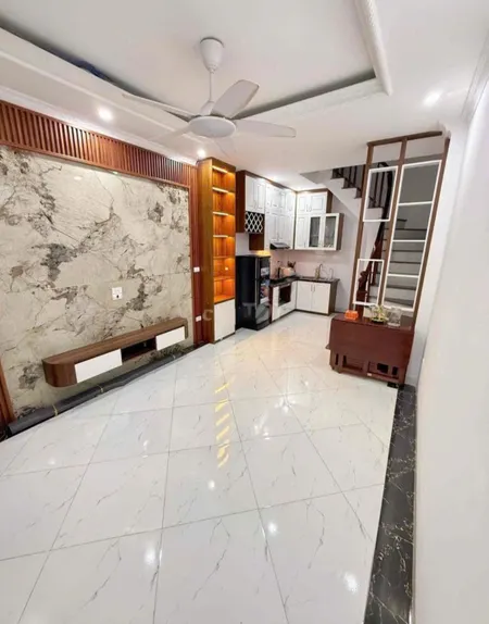 Cho thuê  nhà Ngõ Bùi Xương Trạch, 32m² x 5 tầng + tum, 4PN, 5 WC, 15 triệu