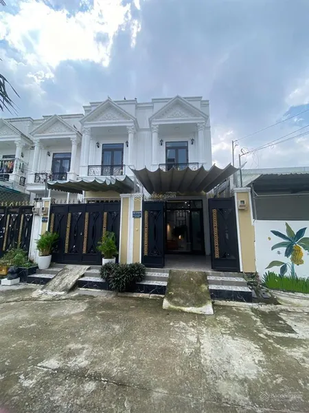 Nhà 1 trệt 1 lầu tl15, gần ngã tư ga xe hơi đậu cửa