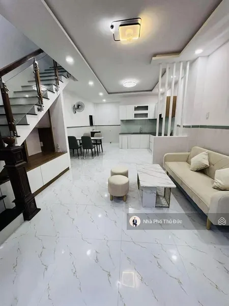 Nhà đẹp 2 tầng man thiện hẻm thông lê văn việt tp. thủ đức