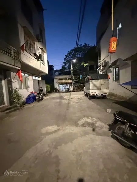 Bán nhà phố phúc hoa, tây hồ 14,6 tỷ, 50,1m2, ô tránh đỗ ngày đêm, kinh doanh.