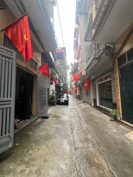 Cần bán nhà phân lô ô tô tránh ô tô vào nhà khu vực đền lừ có ô chờ thang máy 55m2 15.9 tỷ