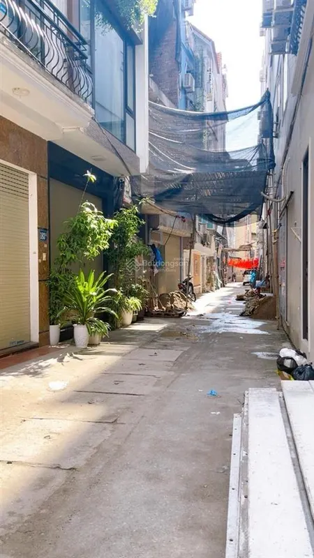 Nhà đẹp phố bằng b dt 41m2 nhà dân xây gần trường học linh đàm giao thông thuận tiện giá đầu tư