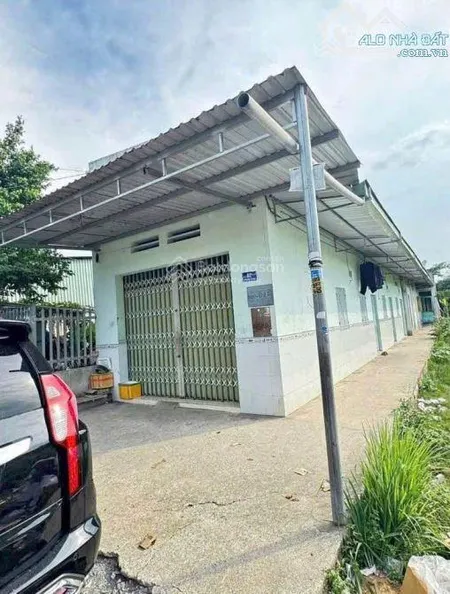 Chính chủ bán trọ ngay trung tâm thị trấn trảng bàng 157m2 5 phòng trọ giá chỉ 850tr sổ hồng riêng