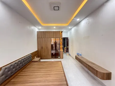 Siêu phẩm 43m2 6 tầng thang máy trung tâm đống đa phố thái thịnh