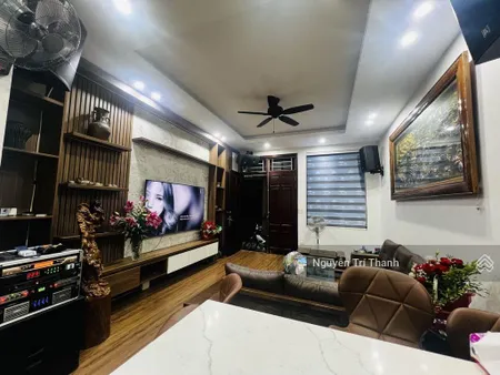 Đê trần khát chân nhà đẹp full nội thất gỗ xịn 3 bước ra đường ô tô 45m2 5 tầng 9.5 tỷ
