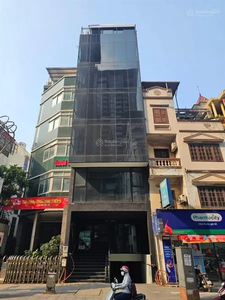 Mặt phố bùi thị xuân 110m2 mt 6m kinh doanh đỉnh dòng tiền 120tr/tháng nhỉnh 1 tỷ/m2