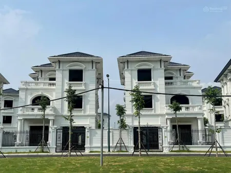 A sếp em bán căn biệt thự lõi cực đẹp kđt vườn cam, nhà đông nam đẹp, ko lỗi, rộng, 295m2 100tr/m2