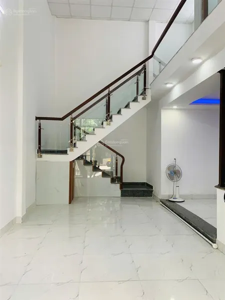 Nhà gác lửng đúc kiên cố, kiệt 192 tô hiệu gần đường chính