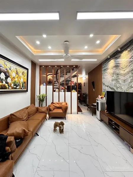 Bán nhà xuân đỉnh, 40m ô tô, nội thất xịn sò, sát phố, 31m2, 8.1 tỷ.