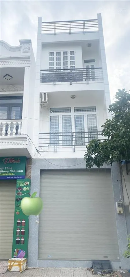 Sát tân hương 4m x 20m, 3 tầng btct, hxh 6m, sát chợ, tân phú giáp tân bình, gần aeon, chỉ 8.x tỷ