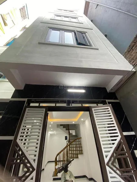 Bán nhà sát bưu điện hđ 30m2/32m2x5t, giá 7 tỷ, ô tô đỗ gần