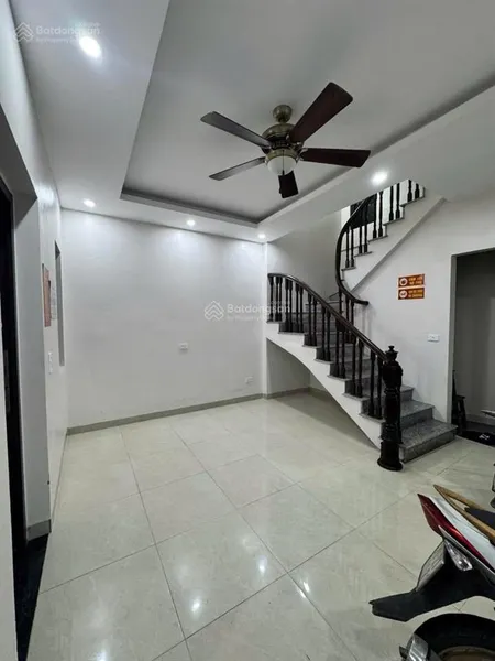 bán nhà xuân đỉnh, 20m ô tô, nội thất xịn sò, sát phố, 40m2, 8.2 tỷ.