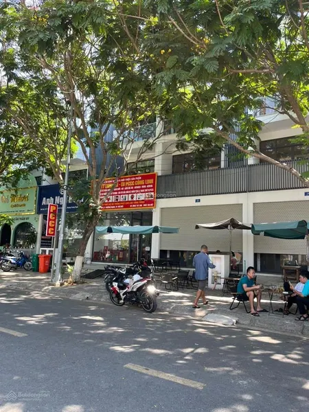 Giảm sốc từ 10,8tỷ còn 10ty5 căn shophouse 125m xây dựng 3 tầng đối diện trung tâm thương mại