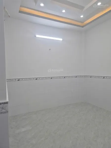 Bán nhà đẹp khu an ninh dân trí đường nguyễn sơn 4x15 trệt 3 lầu đẹp giá 6.3 tỷ còn tl