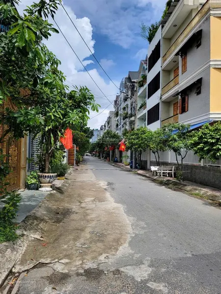 Hàng hiếm! nhà c4 hxh tiện xây mới dt 103,5m2 ngang 5m full thổ cư. sổ sẵn, hỗ trợ vay. gần xn