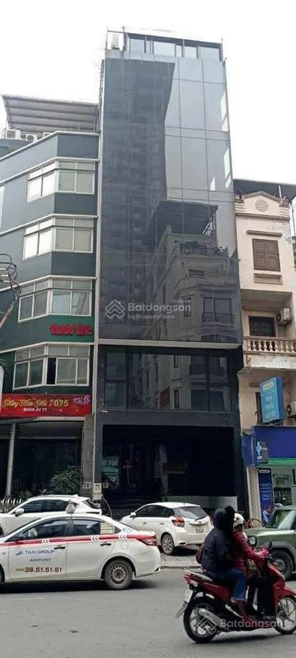 Bán tòa nhà văn phòng thông sáng ô tô tránh trung kính dt 85m2, nhà 7t, mt 6m, giá 31 tỷ
