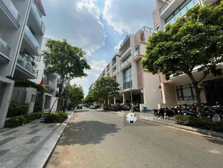 Bán căn 7m đường số 2 vạn phúc, hầm 5 tầng, hoàn thiện văn phòng, 27 tỷ giáp nguyễn thị nhung