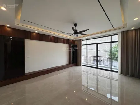 Bán nhà riêng ngõ 389 hoàng quốc việt, cầu giấy . 72m2 x3 tầng, mt 6mx12m. giá 35 tỷ. 0983 237 ***