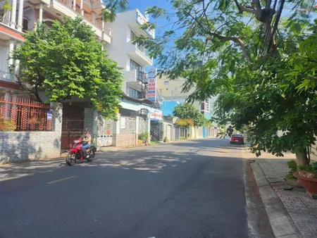 Cần bán nhà đường dương hiến quyền ngang 7m cách biển chỉ 1 dãy nhà