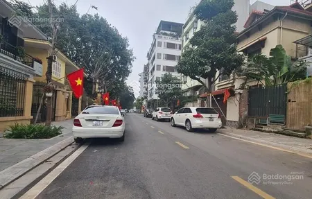 6 tầng thang máy hồ tây, ô tô vào nhà, 51m2 mt rộng giá chỉ 14 tỷ