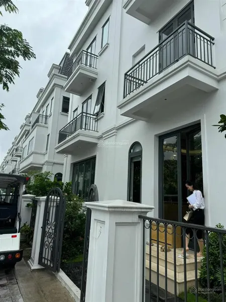 Anh trai em cần bán lô biệt thự 170m2 hướng tây bắc view vườn hoa giá 27.5 tỷ trọn gói (rẻ nhất tt)