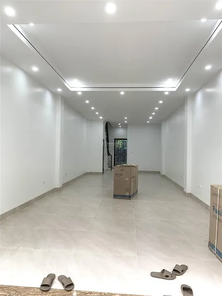 Chính chủ bán căn liền kề khu đấu giá thạch bàn long biên vỉa hè kinh doanh