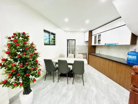 Chỉ 136 triệu/m² nhà vĩnh hưng 4 tầng mới cứng 5 phòng ngủ, cách ô tô 30m sđcc ở ngay