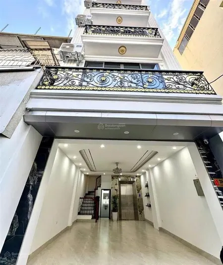 Thụy phương ô tô tránh kinh doanh nhỏ 5 tầng dt 42,5m sổ đua 45m, giá 10,x tỷ