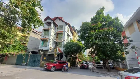 Bán nhà khu phân lô x6 thạch bàn 100m2, mt 20m nhà 5 tầng, lô góc vỉa hè ôtô tránh giá 28 tỷ