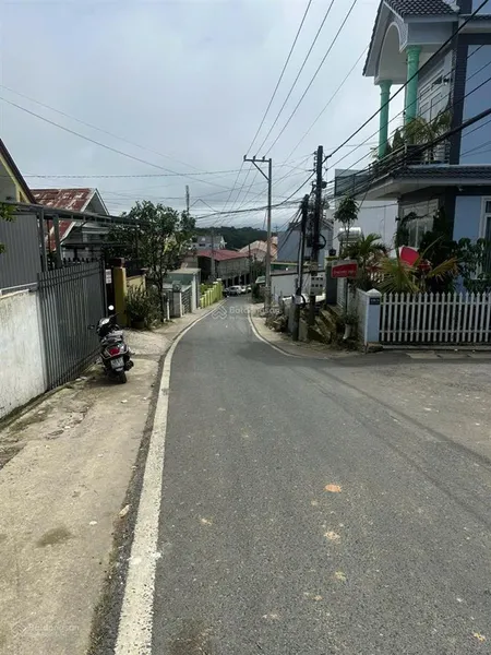 Nhà đẹp 5pn, đường xe ô tô 6m cách hồ xuân hương 1.5km 8.9 tỷ