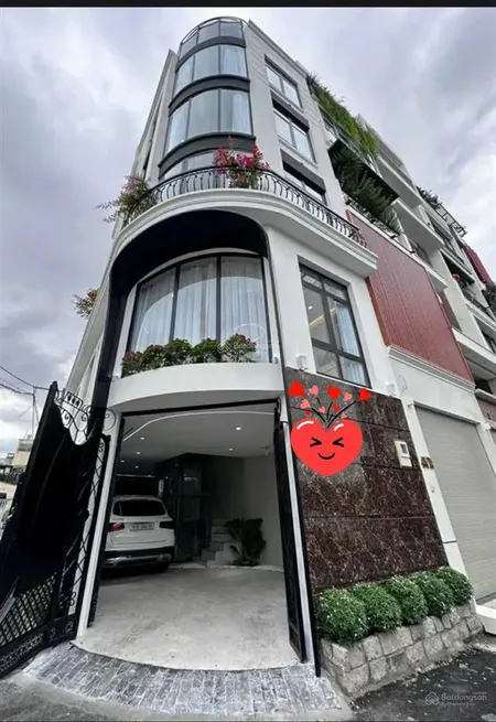 Biệt thự siêu thông minh đẹp nhất khu vực 6 tầng đẳng cấp giá 14tỷ7