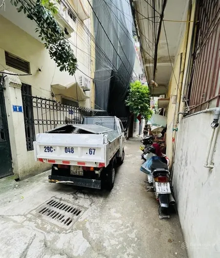 Chính chủ cần bán căn nhà phường lĩnh nam ngõ ô tô kinh doanh gần chợ đêm