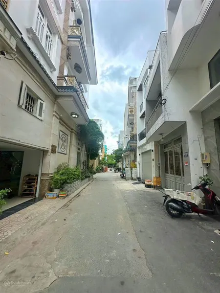 Biệt thự gần aeon tân phú góc 2mt đường 8m 100m2 3 tầng không lộ giới