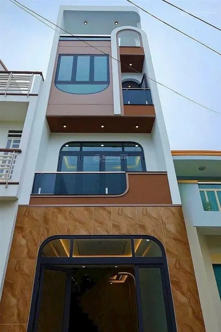 Bán nhà ngay trường tiểu học bình trị 1, bình tân 4mx15m đúc 1 trệt 3 lầu