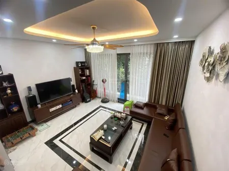 Bán nhà ngay học viện mật mã, lk văn quán, hà đông. dt 69m2, 5 tầng, giá 18,6 tỷ. phân lô, kinh doa