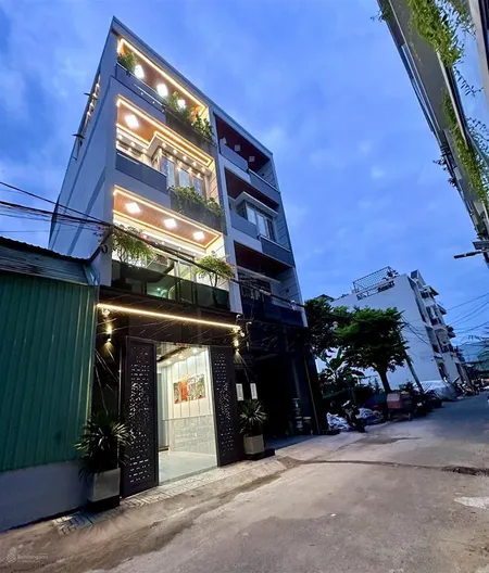Nhà phố hiện đại 4 tầng đường huỳnh tấn phát nhà bè