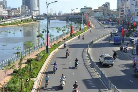 Bán mặt tiền bến vân đồn có mt sau, nhà nằm cạnh chung cư goldview nhà 6 tầng có tầng hầm