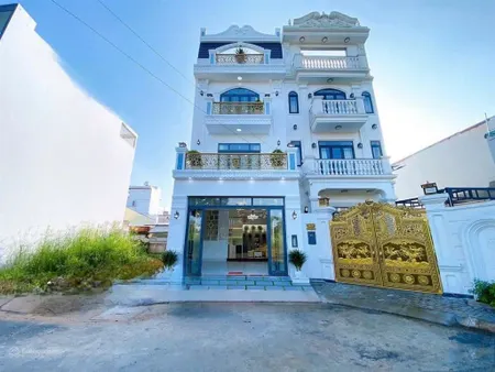 Nhà phố tân cổ điển. 4 tầng huỳnh tấn phát nhà bè