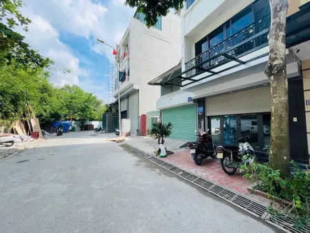Nhà 6 tầng thang máy 80m2 phân lô vỉa hè ô tô tránh khu tái định cư Tu Hoàng!