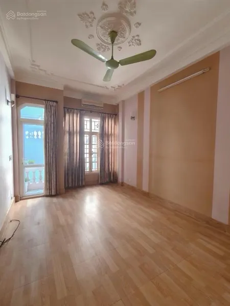 Bán nhà trung tâm quận đống đa dt 54m2 4 tầng giá 11 tỷ, vị trí trung tâm quận đống đa